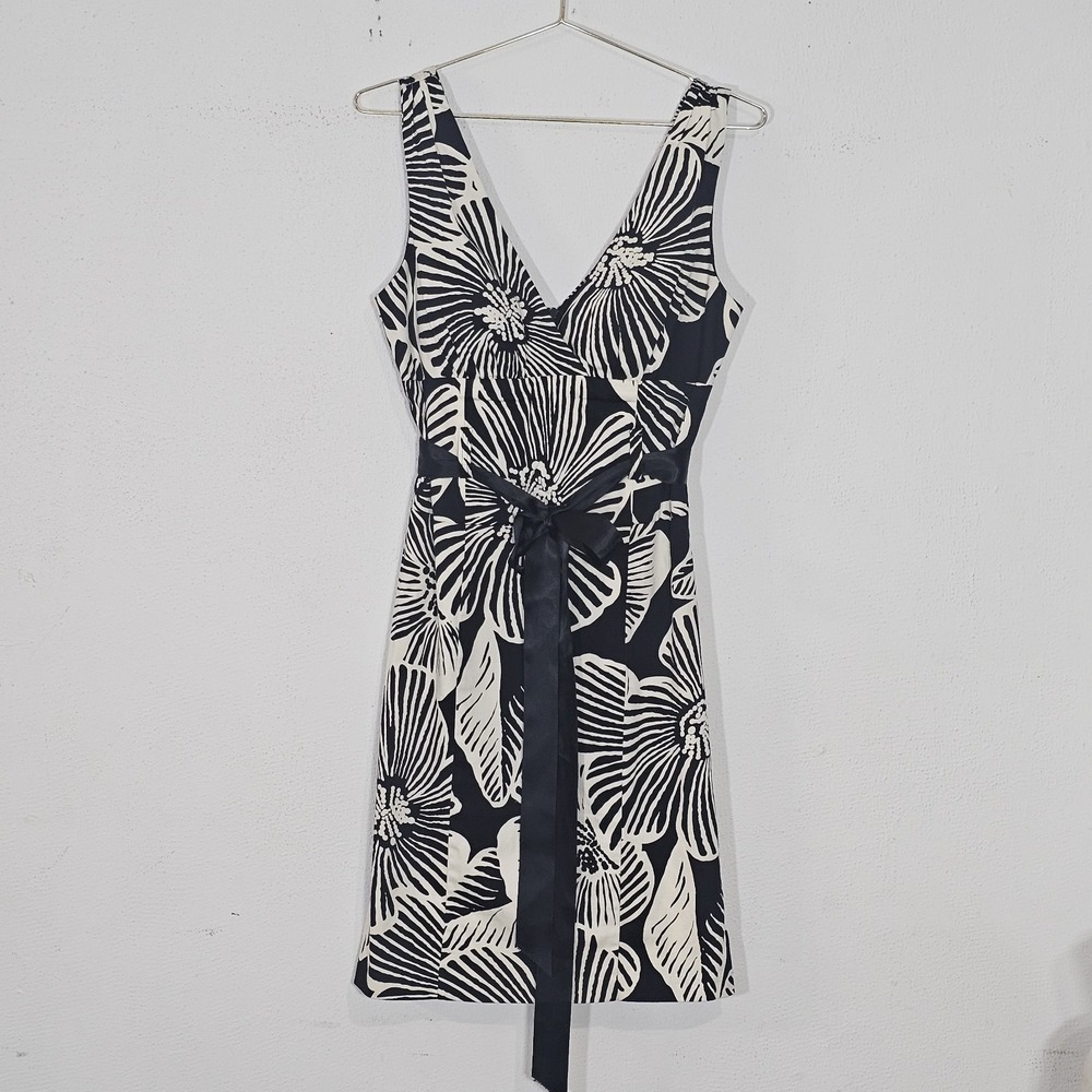 B. Smart Black White Floral Dress Size 10 Cotton Spandex Sleeveless Tie Sash